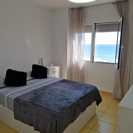 Vistas Panorámicas Al Mar, A 300 Metros De La Playa Torrevieja