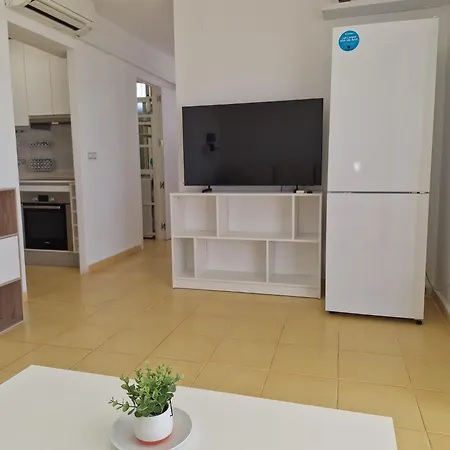 Vistas Panorámicas Al Mar, A 300 Metros De La Playa Appartamento *